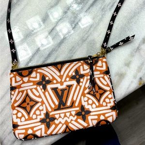 Louis Vuitton Crafty double zip Pochete